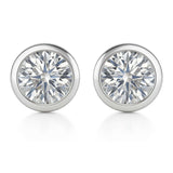 Boucles d'oreilles solitaires en or blanc serties de diamants de laboratoire