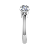 Bague de fiançailles à trois pierres avec diamants ronds de laboratoire