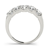 1.00Ct - 1.50Ct Lab-Grown Round Diamond Scalloped Open Gallery Shared Prong Setting 5-Stone Diamond Ring, DE Color VVS Clarity