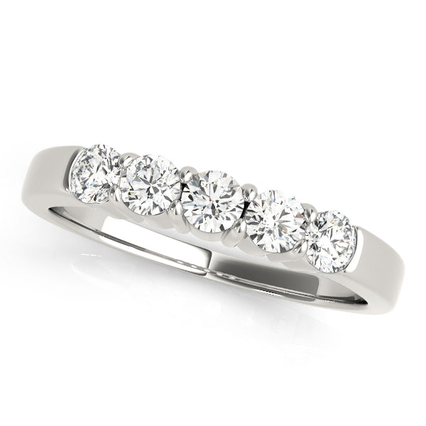 0.20Ct - 2.00Ct Lab-Grown Round Diamond Tapered Prong Low Basket Setting 5-Stone Diamond Ring, DE Color VVS Clarity