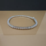Bracelet de tennis serti de diamants illusion cultivés en laboratoire et monté sur argent sterling 925