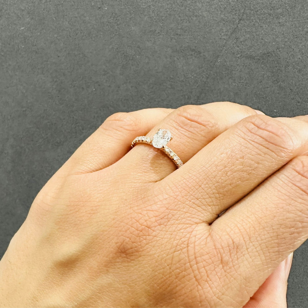 oval cut diamond ring