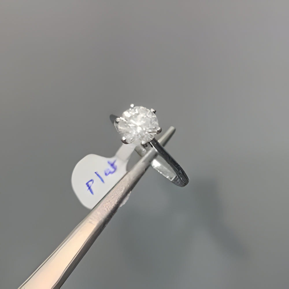 solitaire engagement ring / platinum diamond ring
