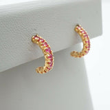 Boucles d'oreilles en or jaune avec saphir rose de 0,16 ct et diamant.