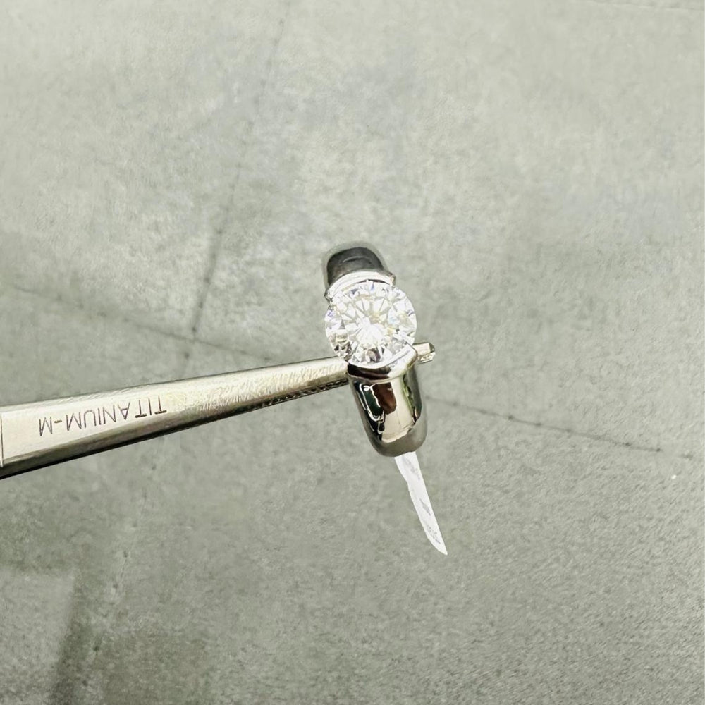 round diamond solitaire