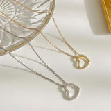 Pendentif en or jaune avec diamant de laboratoire en forme de cœur de 0,30 carat