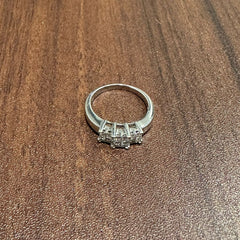 18K White Gold Natural Diamond Round Cut Trio Set Engagement Ring for Women
