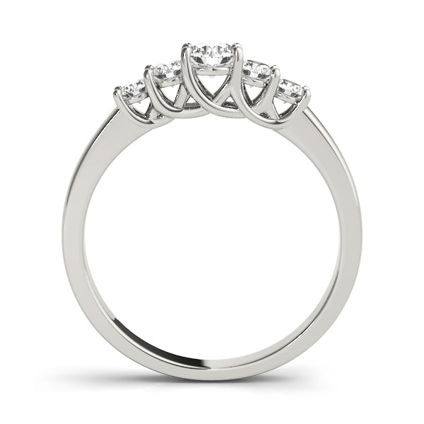 0.50-1.00ct Lab-Grown Round Diamond 5-Stone Scalloped Prong Diamond Ring, DE Color VVS Clarity