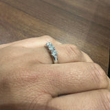 Bague de fiançailles trois diamants de laboratoire en argent sterling 925