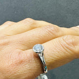 engagement solitaire ring