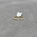 shared prong diamond ring