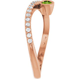 Round Peridot Accented Ring with Diamond Accents in Rose Gold