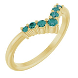 Round Alexandrite Accented Ring in Yellow Gold