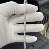 Bracelet de tennis serti de diamants illusion cultivés en laboratoire et monté sur argent sterling 925