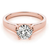 Bague de fiançailles solitaire en diamant rond D-VVS cultivé en laboratoire, serti griffes.