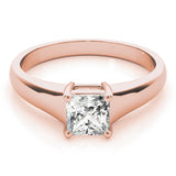 IGI-Labor-Grown D-VVS Prinzessschliff-Diamant-Solitär-Verlobungsring mit gedrehter Krappenfassung.