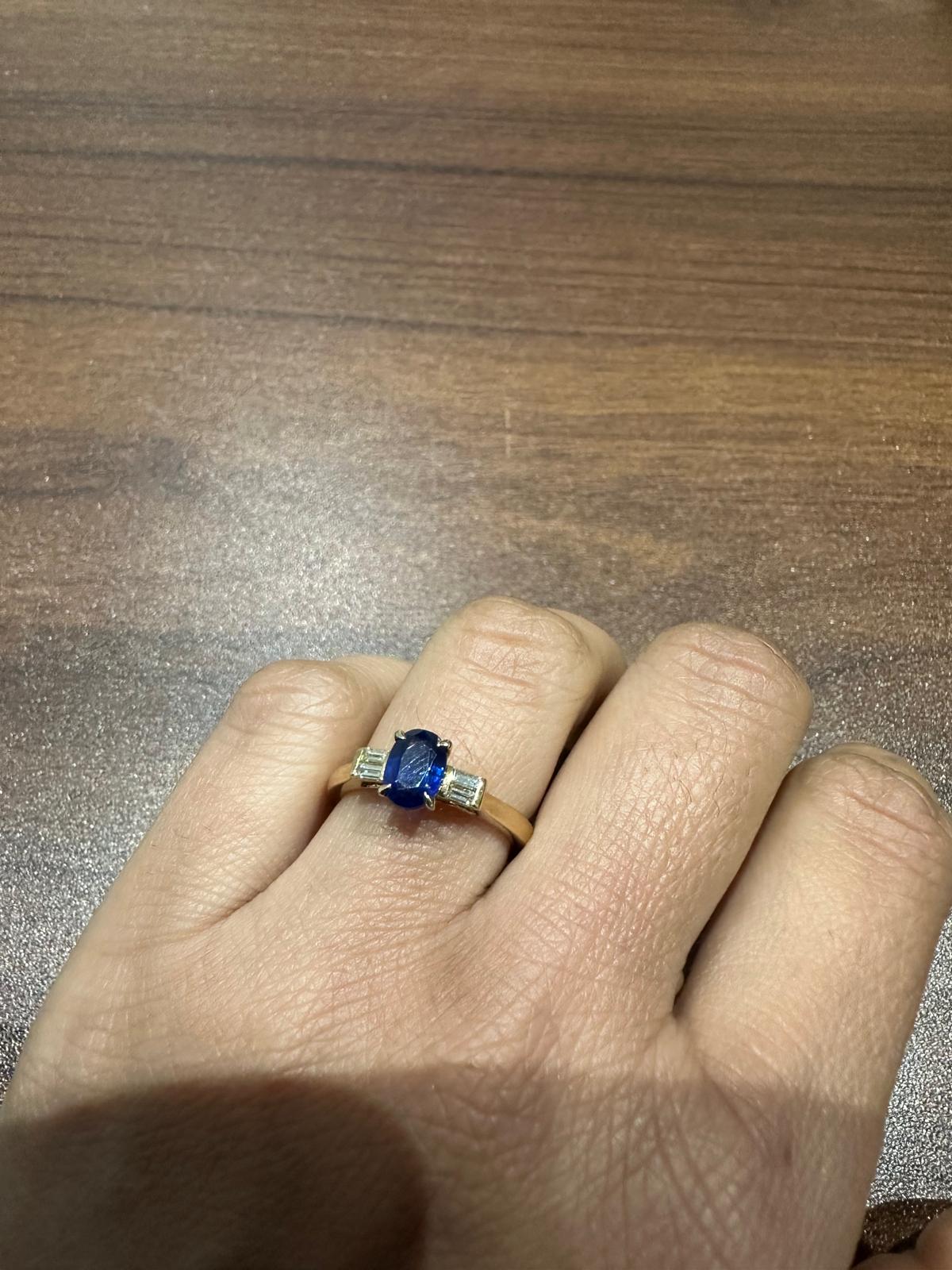 9K Yellow Gold Prong Set Three Stone Natural Saphire Oval Diamond Ring