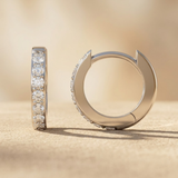 Bracelet de tennis en or et platine, serti de diamants ronds taille brillant cultivés en laboratoire.