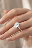 Oval shape engagement ring