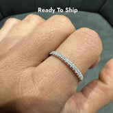 Bague demi-alliance en or blanc 9 carats avec diamant rond de laboratoire pour femme