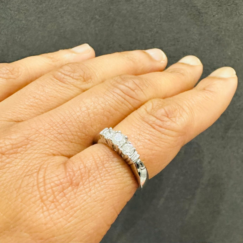 14K White Gold Prong Set Round Cut Natural Diamond 3-Stone Engagement Ring Birthday Gift for Women