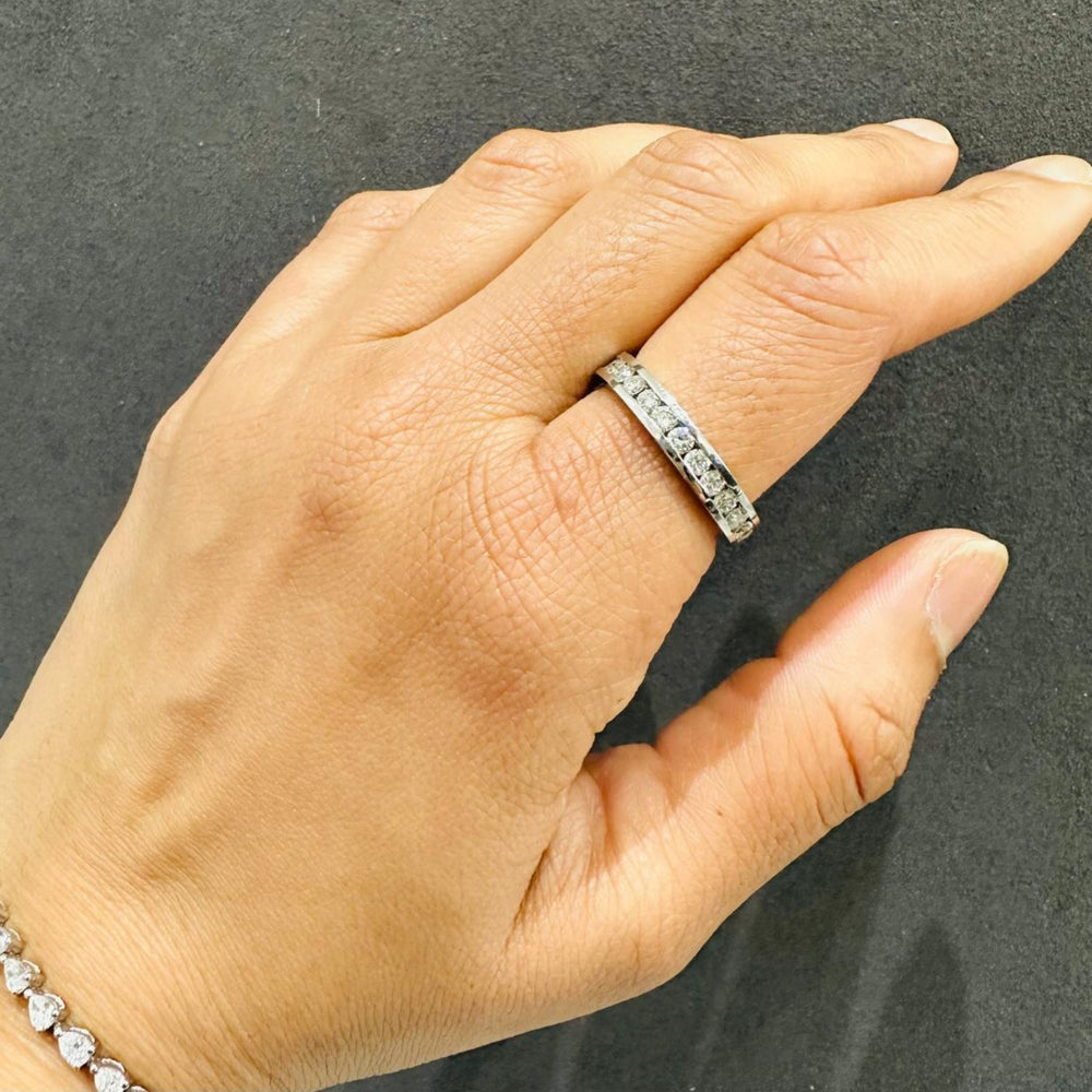 round diamond eternity band