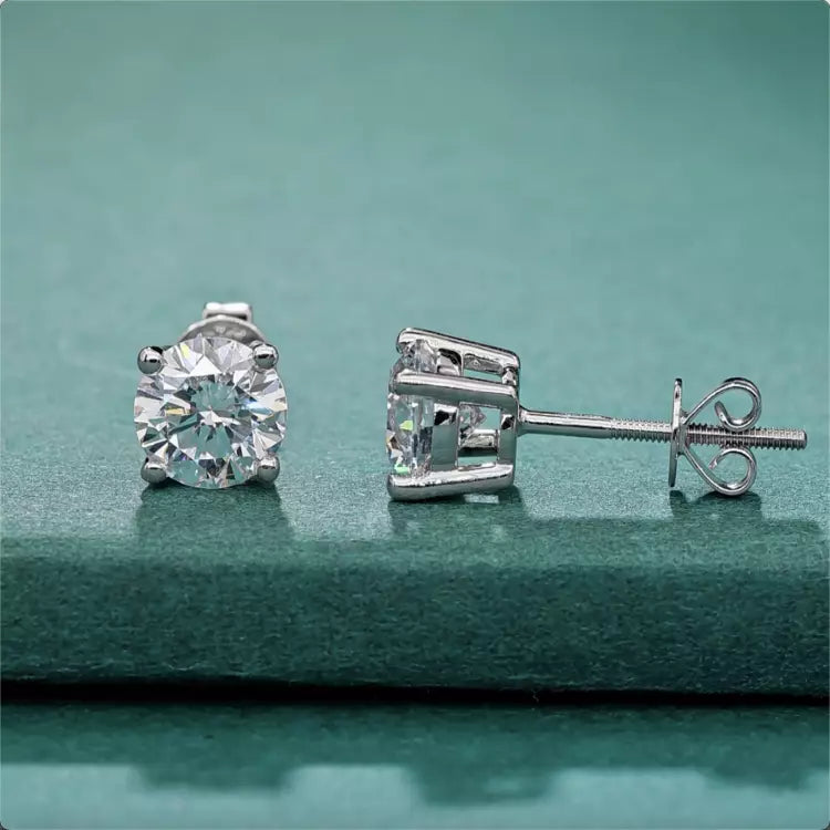 Lab grown Round Diamond Stud Earrings