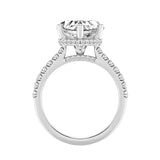 Bague de fiançailles avec diamant cœur de laboratoire et halo caché sur les côtés