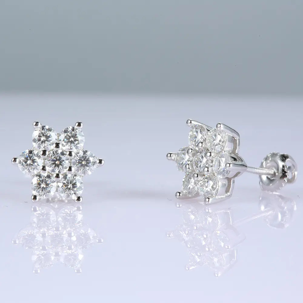 0.30 Carat Natural Round Diamond Cluster Stud Earring