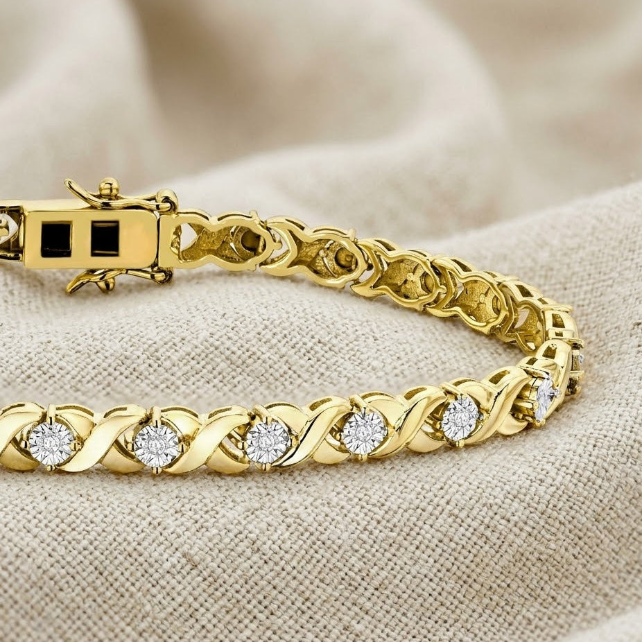 Diamond Kisses Bracelet 0.05ct Set in 18K Gold Vermeil | FineDiam