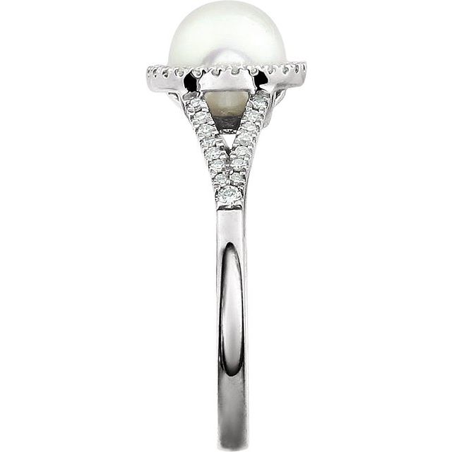 Pearl Cultured White Freshwater Pearl & Diamond Ring in White Gold