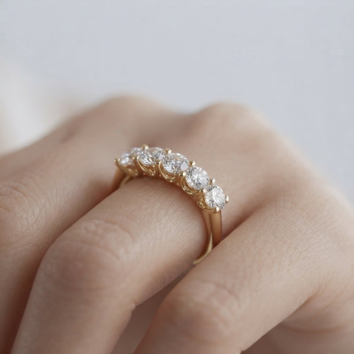 0.5Ct - 3.00Ct Lab-Grown Round Diamond Scalloped Basket Setting 5-Stone Diamond Ring, DE Color VVS Clarity