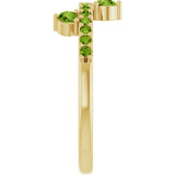 Round Peridot Accented Ring in Gold