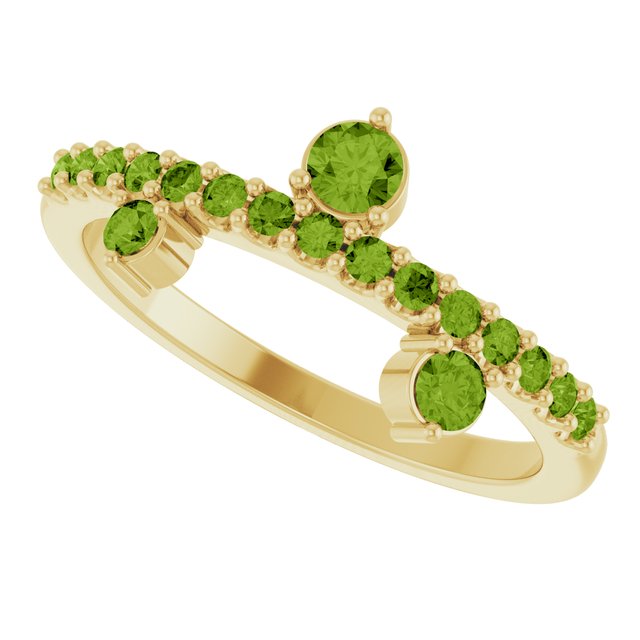 Round Peridot Accented Ring in Gold