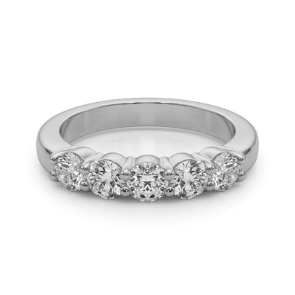 Lab-Grown Round Diamond Shared Prong 5-Stone Diamond Ring, DE Color VVS Clarity