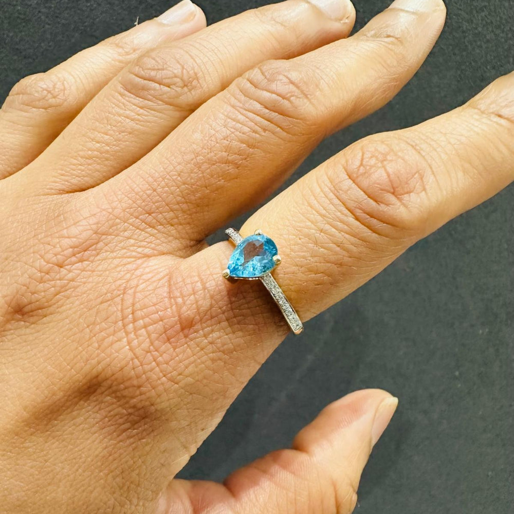 pear gemstone engagement ring