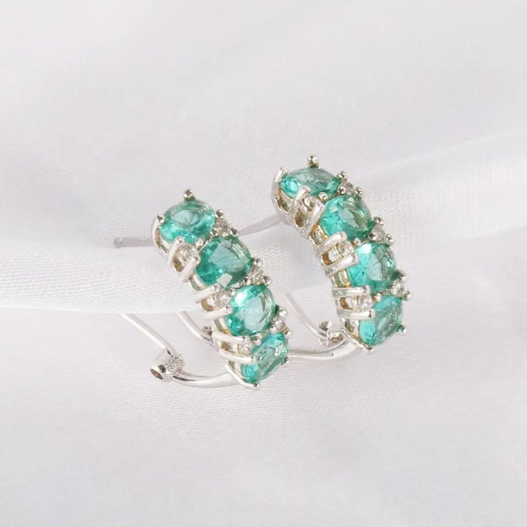 0.16ct Emerald Half Huggie Earrings