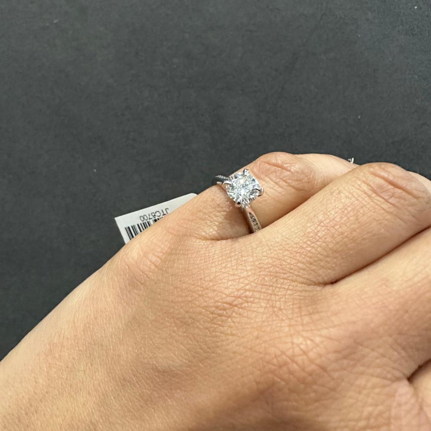 IGI diamond solitaire ring