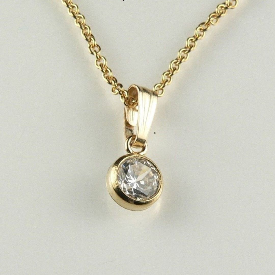 0.33ct Solitaire Necklace Yellow Gold