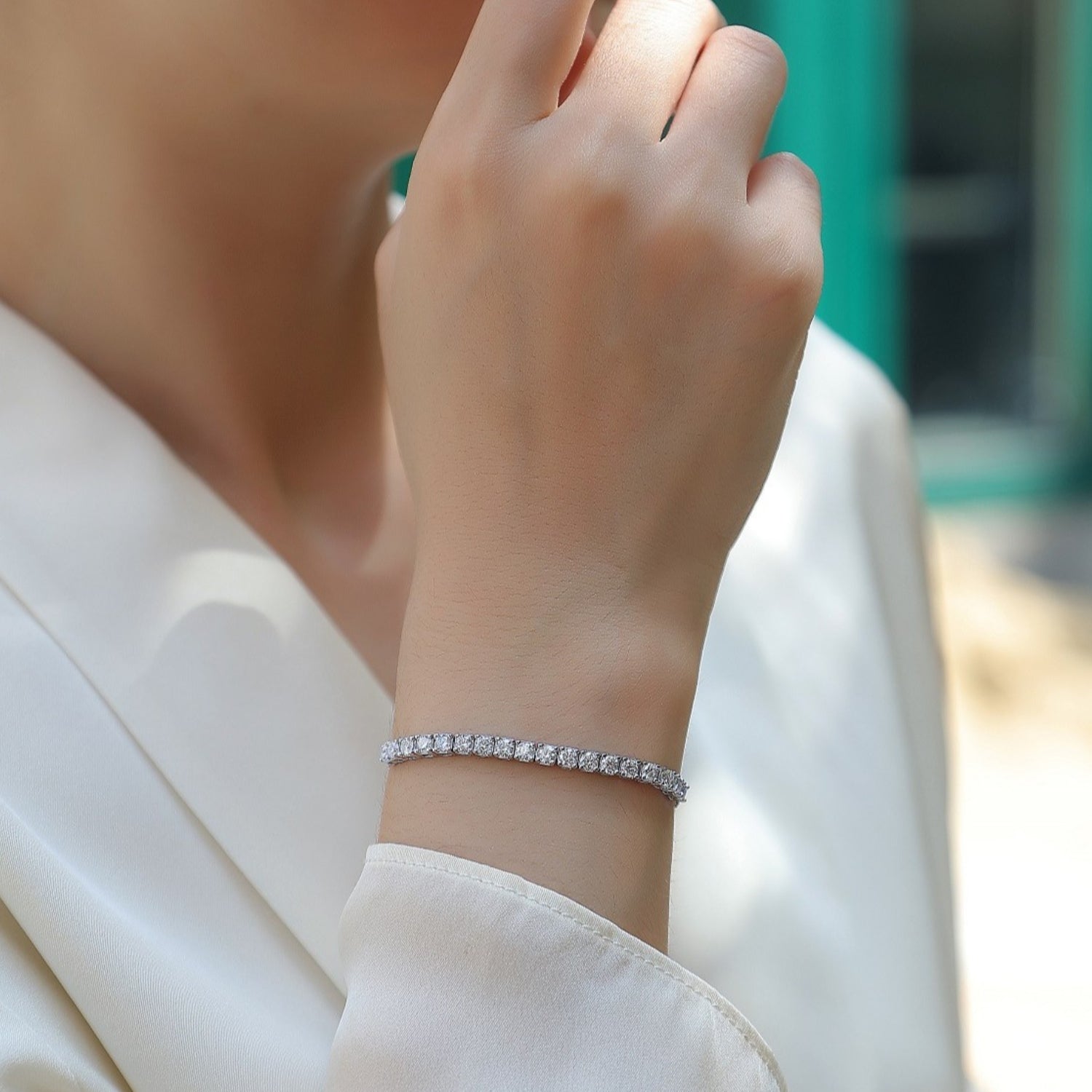 Bracelet de tennis serti de diamants illusion cultivés en laboratoire et monté sur argent sterling 925
