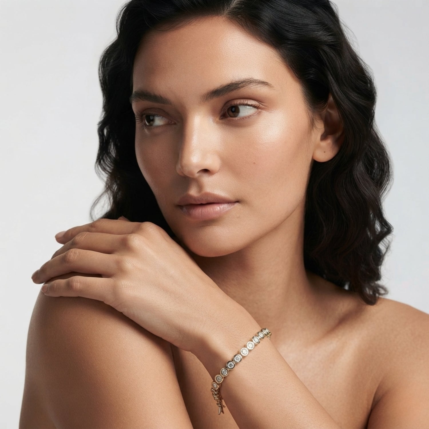 Round Diamond Tennis Bracelet in Bezel Setting | Gold or Platinum | Box Clasp