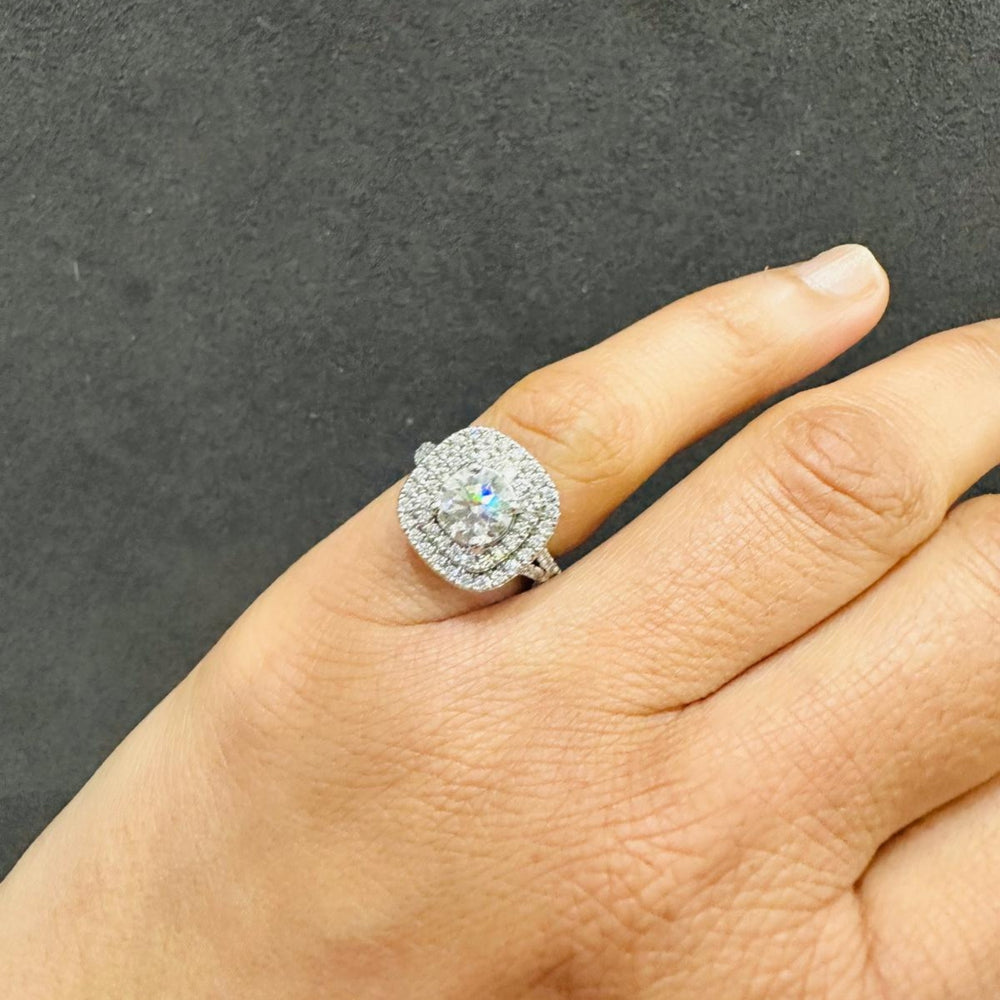 lab grown diamond halo ring