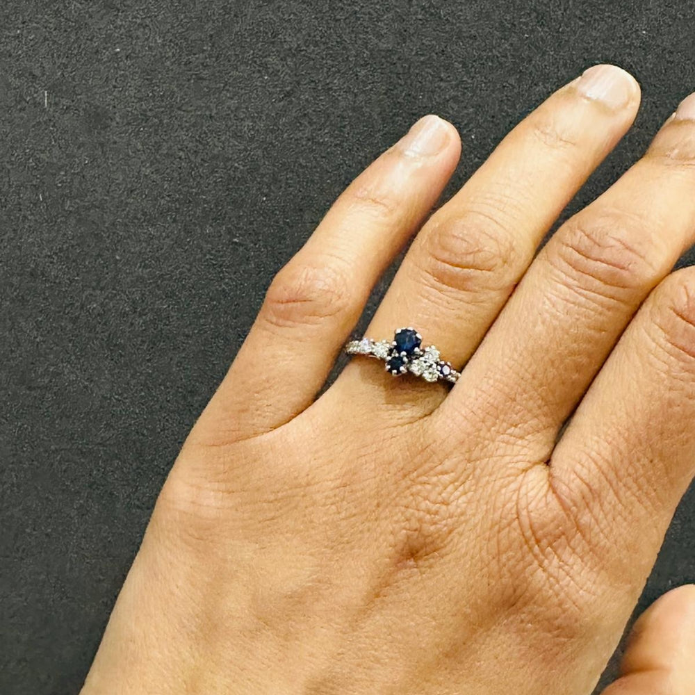 sapphire diamond engagement ring