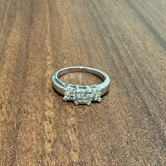 18K White Gold Natural Diamond Round Cut Trio Set Engagement Ring for Women