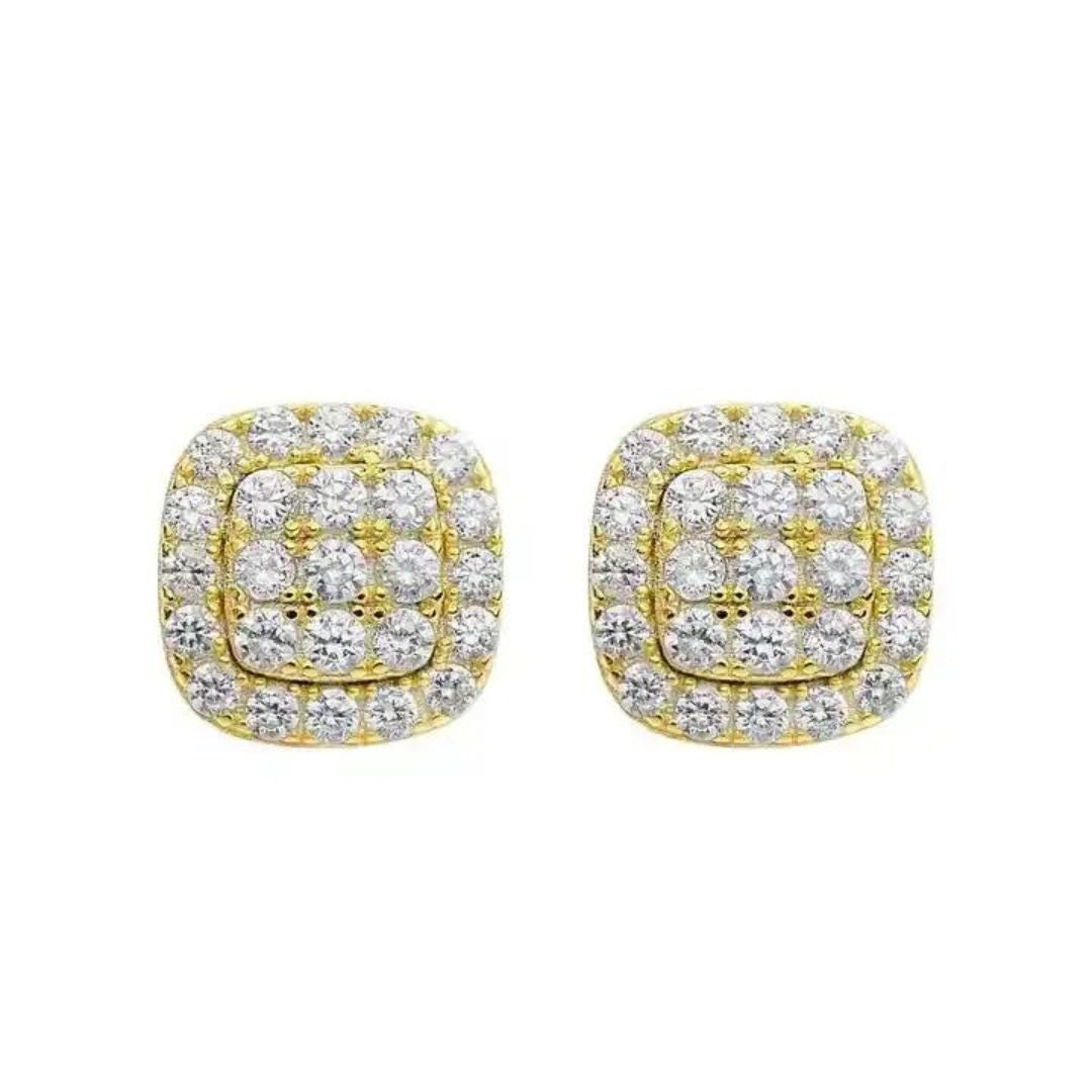 0.60Ct Round Lab Grown Diamond Studs Earrings in Yellow Gold