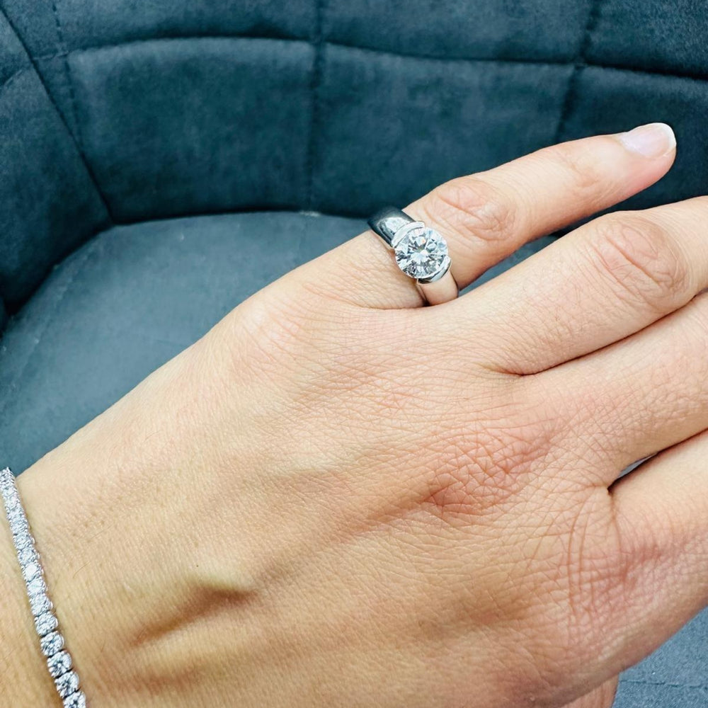 IGI certified round diamond 