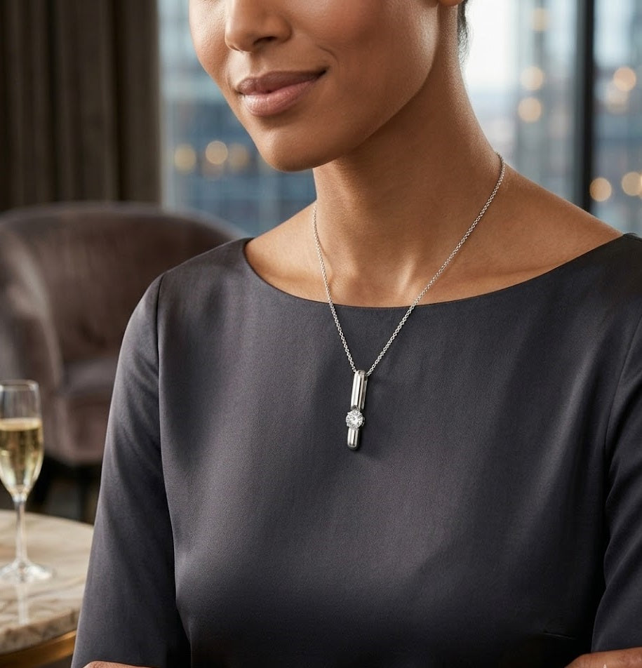Collier pendentif pour femme avec diamant rond D-VVS cultivé en laboratoire serti sur barrette