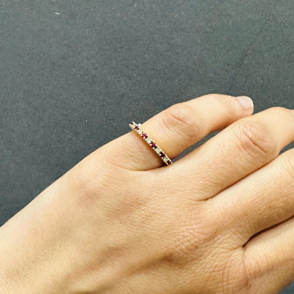 18k yellow gold natural diamond ring