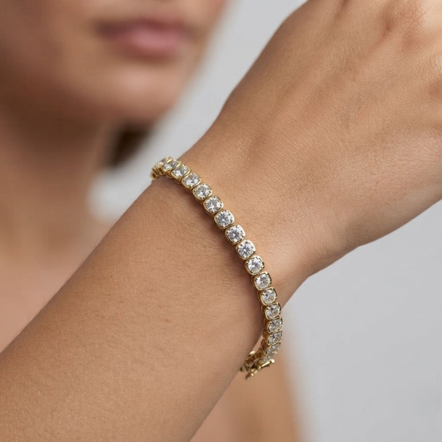 Cushion-Link Diamond Tennis Bracelet – Round Cut | Secure Box Clasp