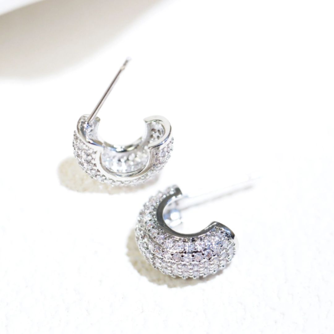 0.33 Huggie Round Diamond Earrings